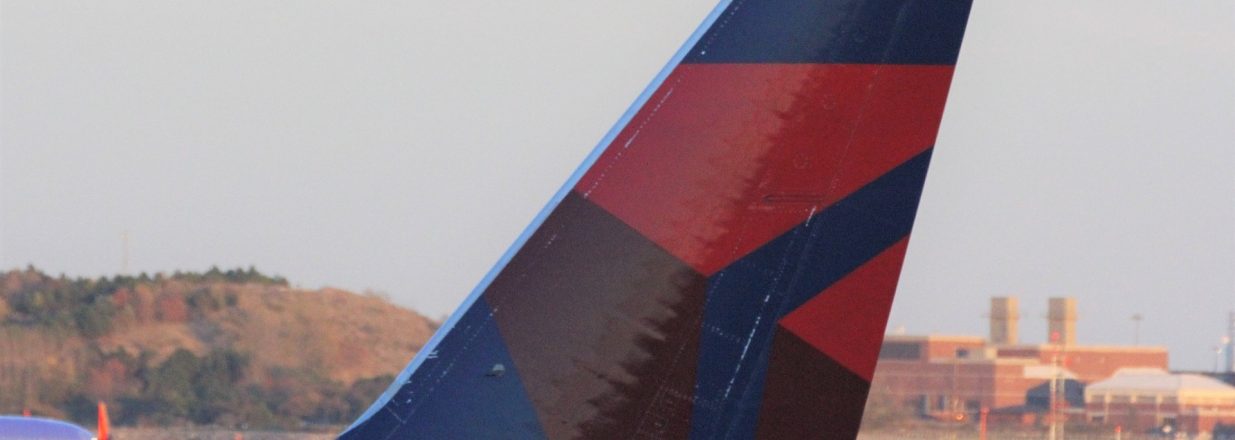 airline 4798729 1920 Delta SkyMiles Blue American Express Card