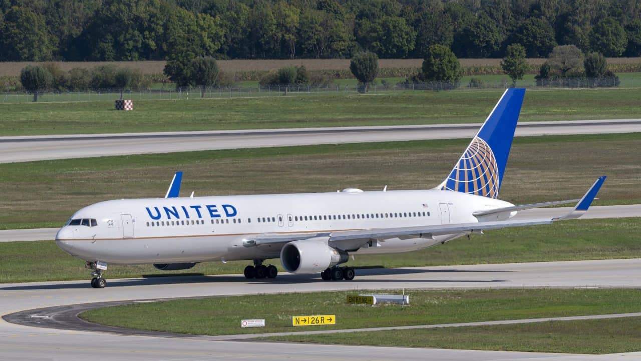 united airline app keeps saying it needs to update